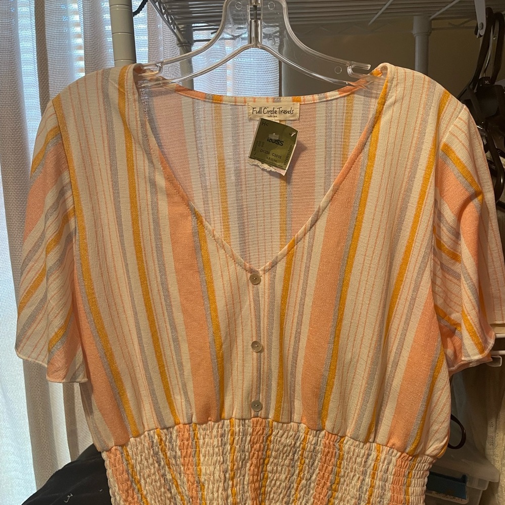 New womens cute Full Circle top size XL multi color